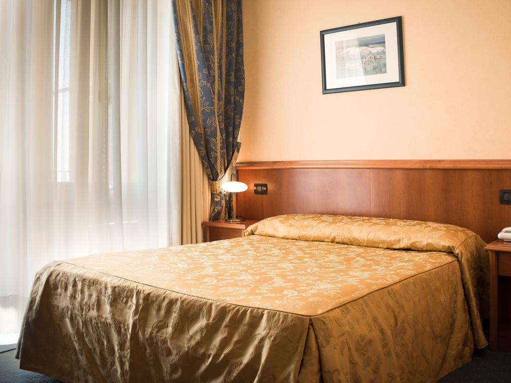 فندق Bluebay Colle Della Trinita Perugia كورتْشّانو الغرفة الصورة